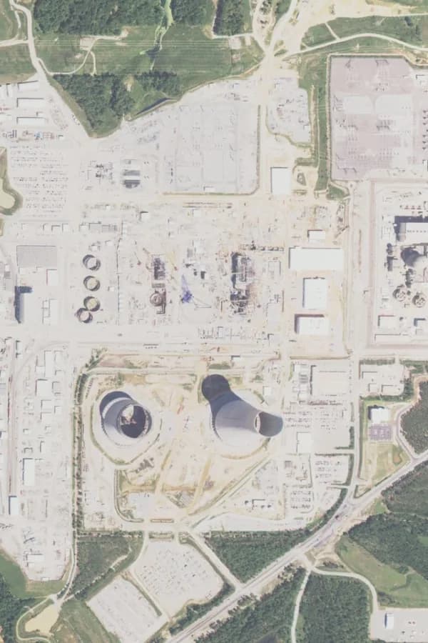 Power-station site in 2015, with foundations and towers partly built